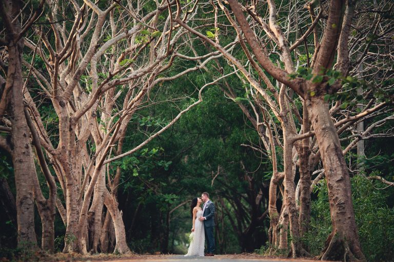 bride and groom photoshoot in con dao vietnam