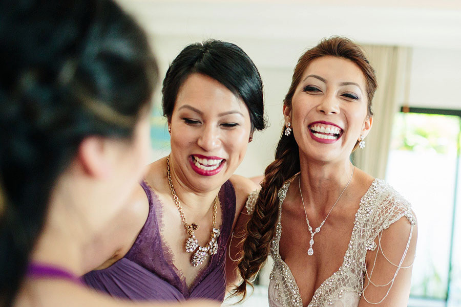 bridesmaids at intercontinental hotel in koh samui thailand by chinese wedding photographer