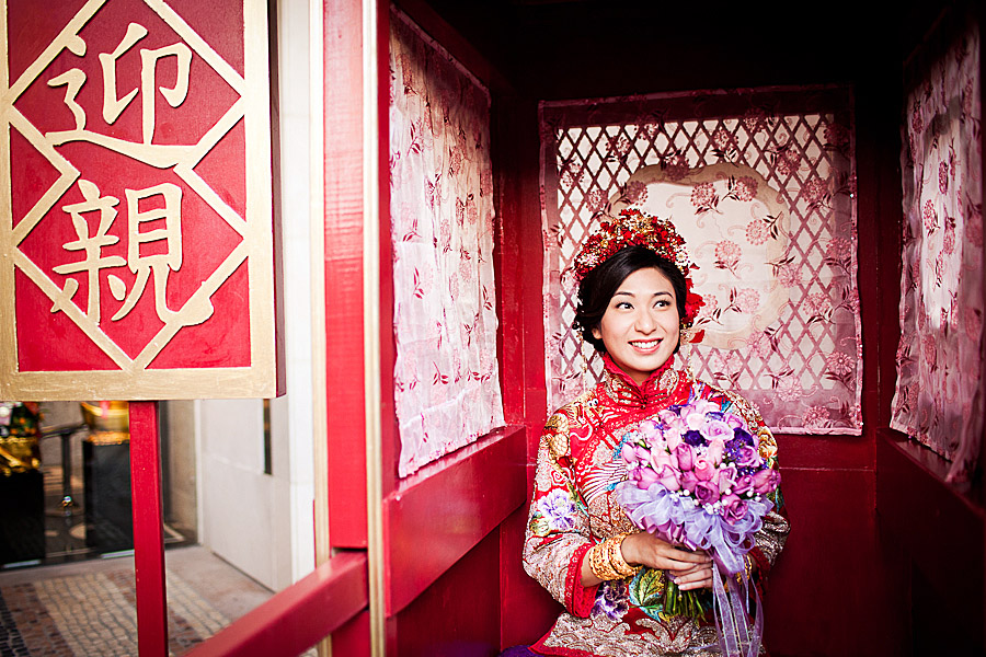 hong kong wedding photographer at disneyland