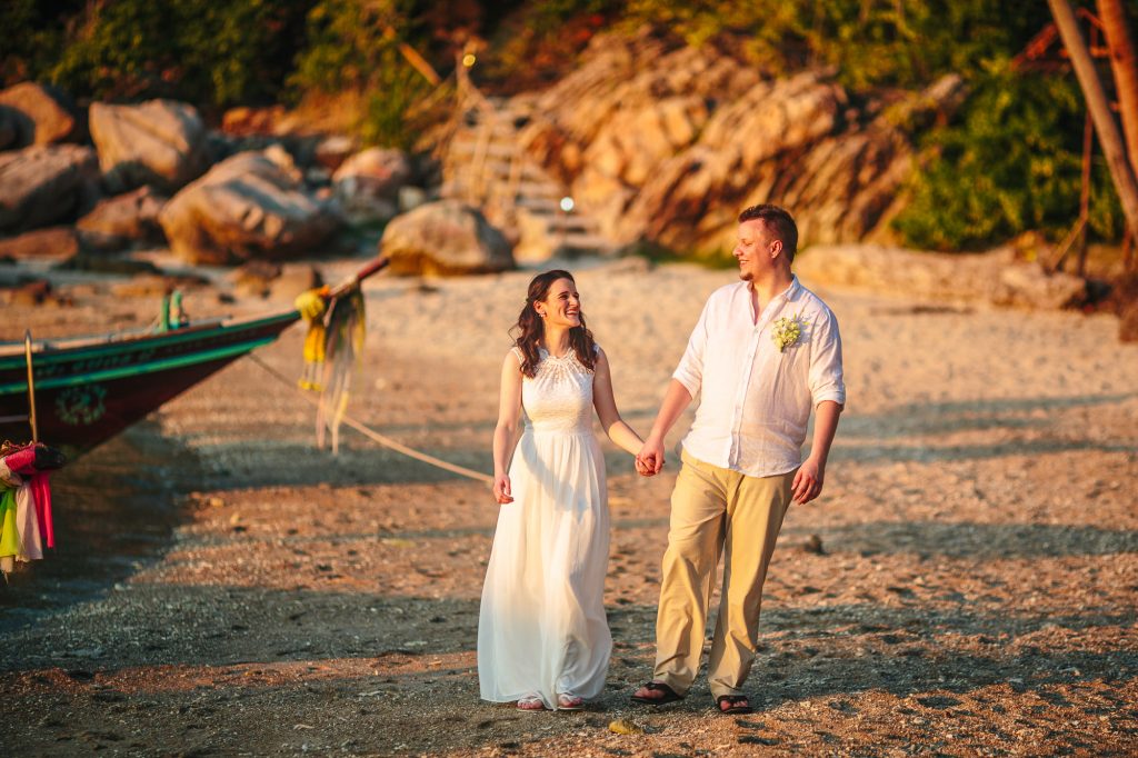 Romantic Seaside Wedding Portraits in Thailand
